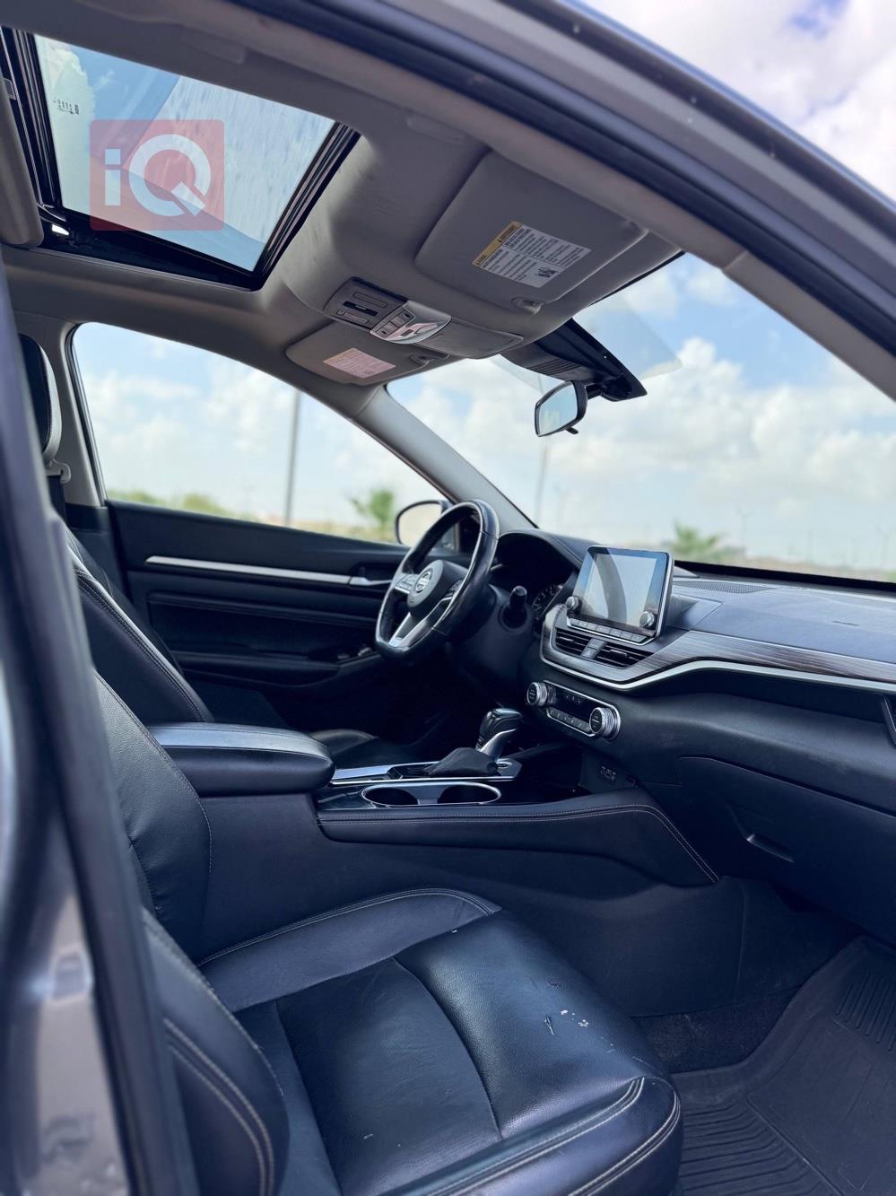 نيسان ألتيما